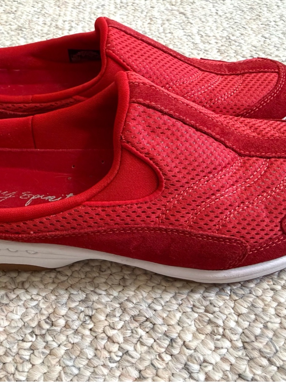 Easy Spirit women’s 8.5 red Traveltime slip-on shoes sneakers - Picture 4 of 8